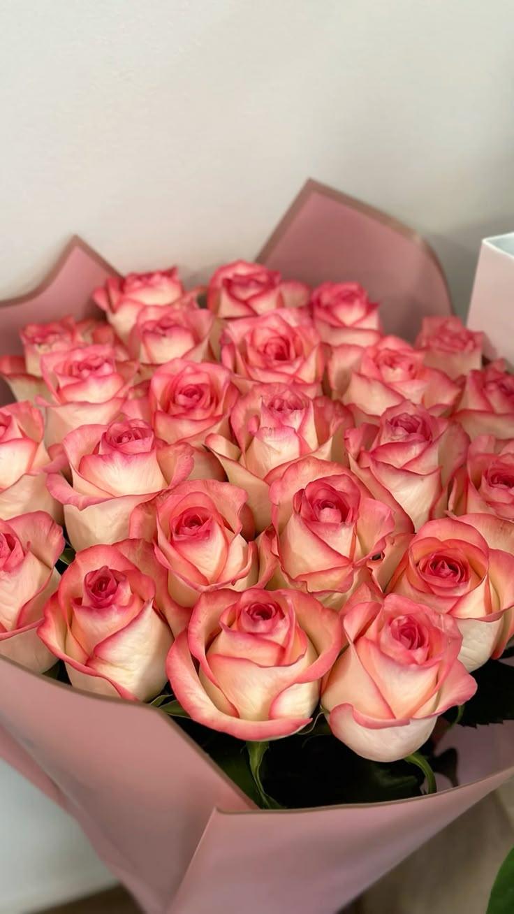 Vintage Charm: Rustic Floral Elegance